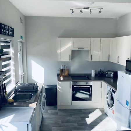 Kim Family Holiday Get-Away 4 Bedrooms 2 Baths Blackpool Exterior photo