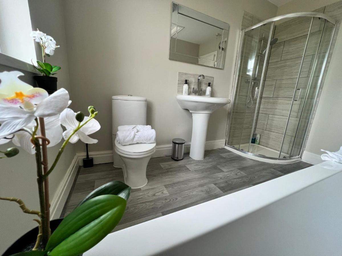 Kim Family Holiday Get-Away 4 Bedrooms 2 Baths Blackpool Exterior photo