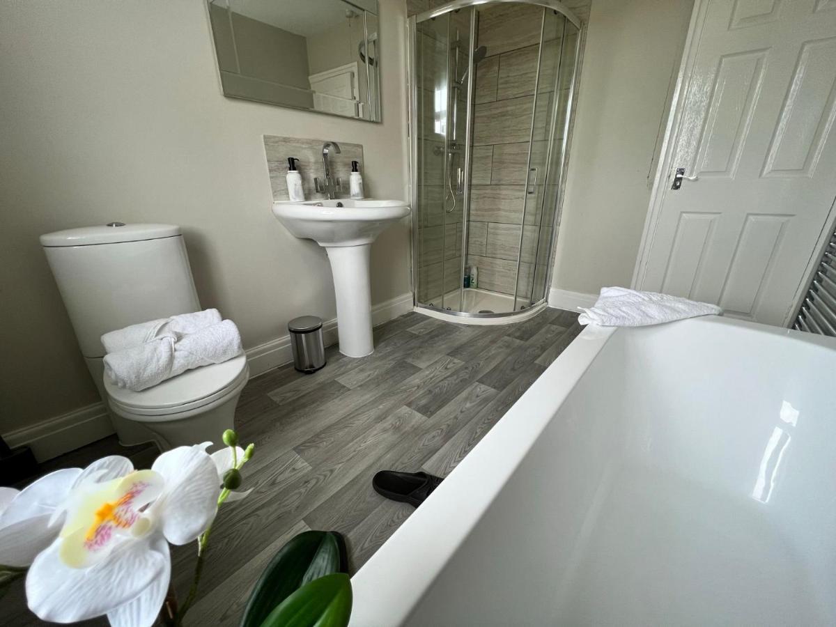 Kim Family Holiday Get-Away 4 Bedrooms 2 Baths Blackpool Exterior photo