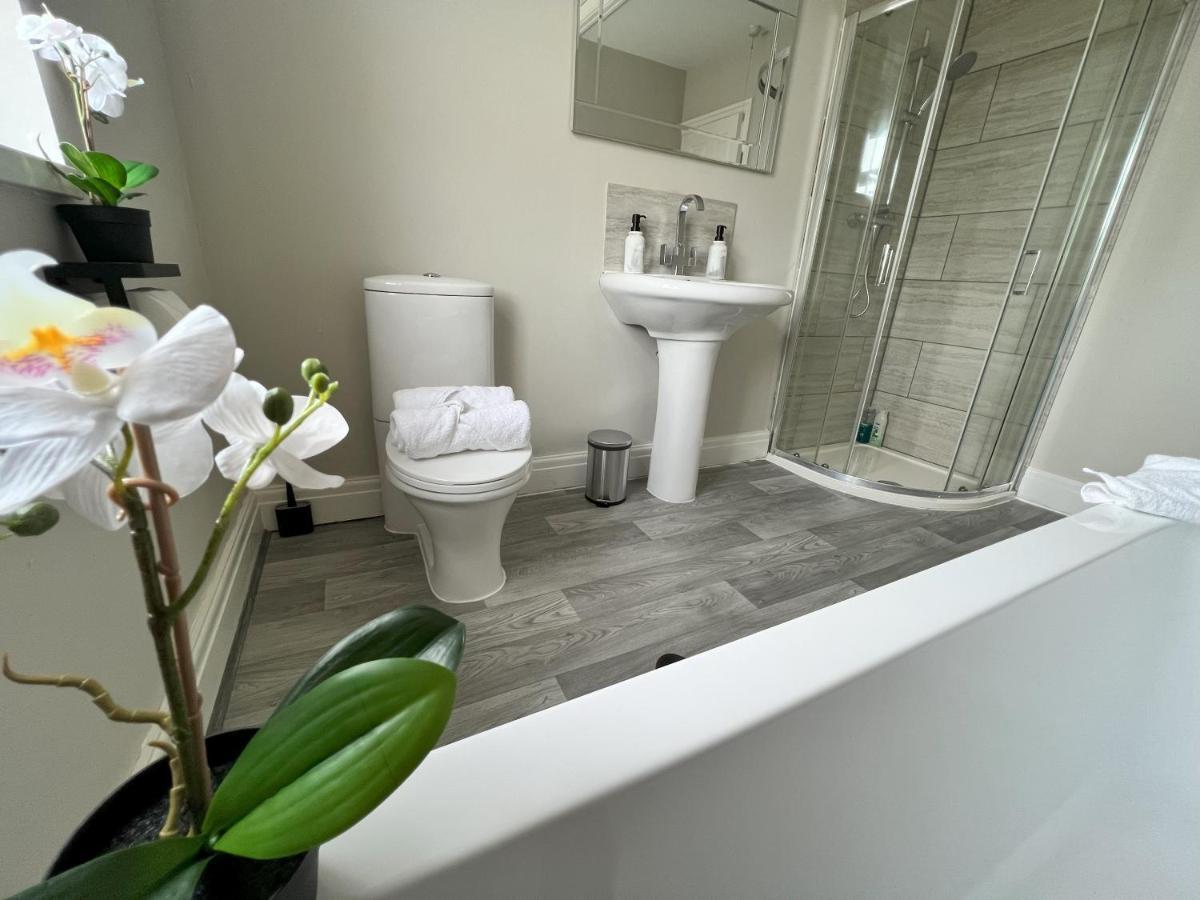 Kim Family Holiday Get-Away 4 Bedrooms 2 Baths Blackpool Exterior photo