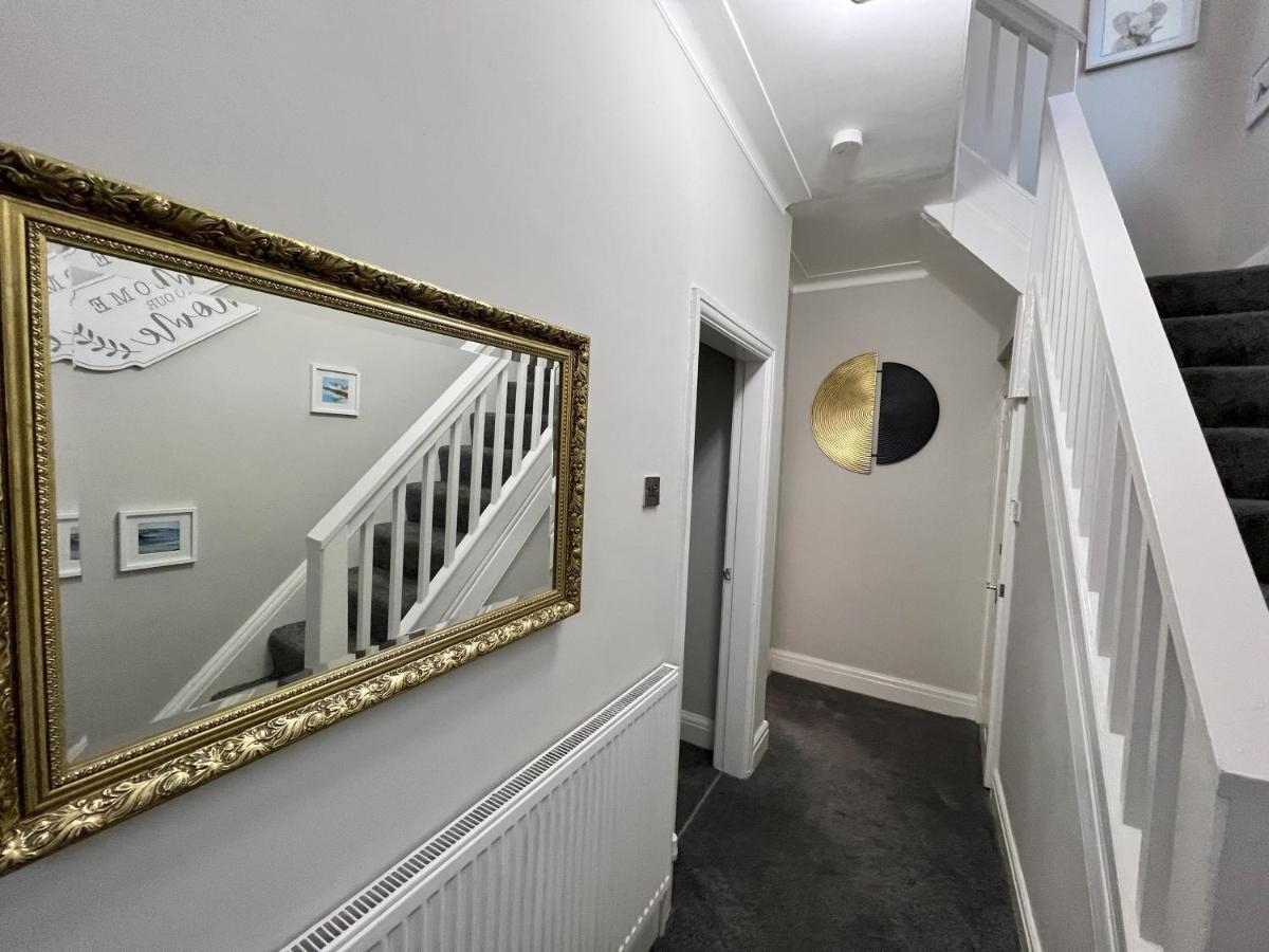 Kim Family Holiday Get-Away 4 Bedrooms 2 Baths Blackpool Exterior photo