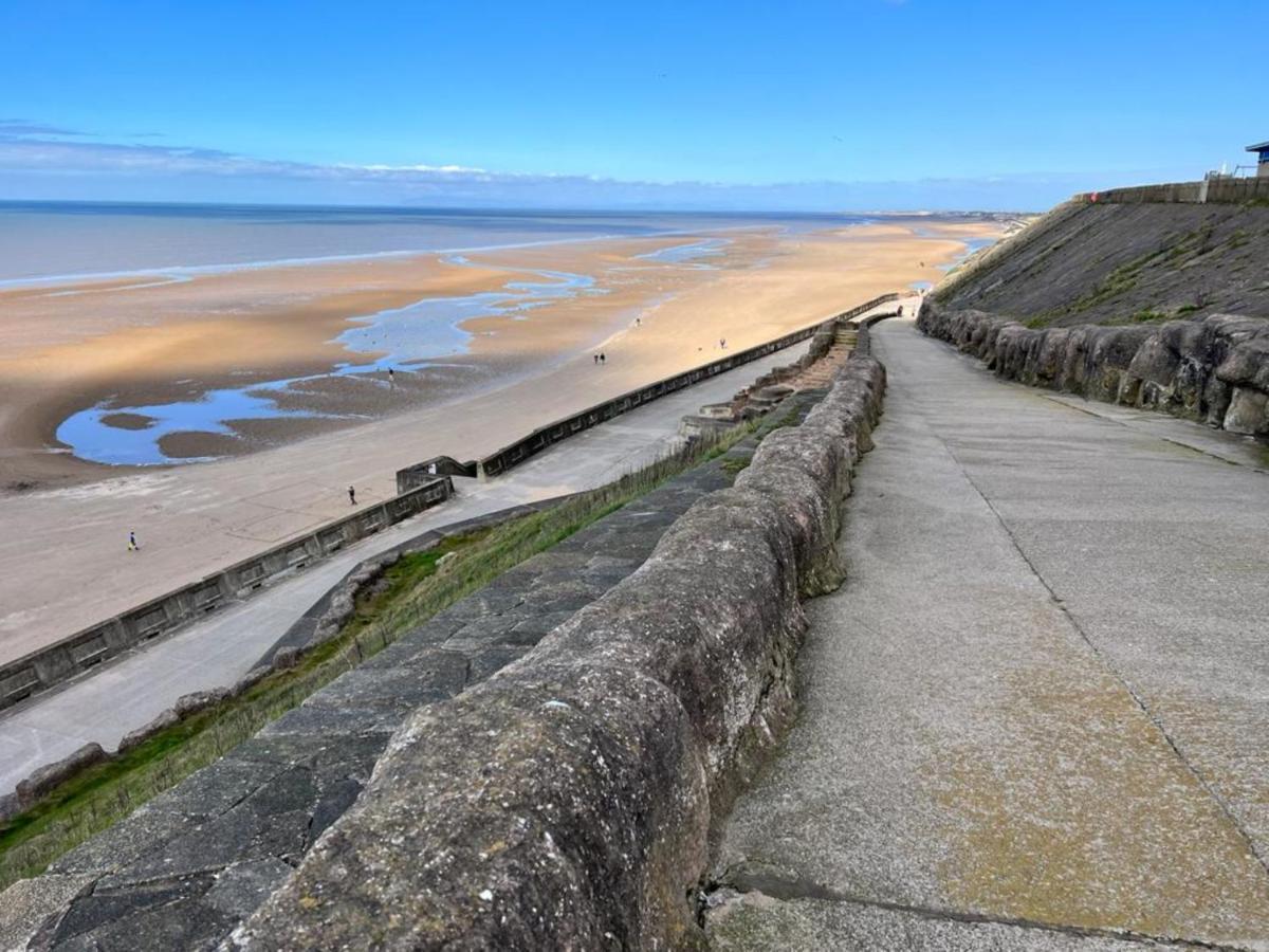 Kim Family Holiday Get-Away 4 Bedrooms 2 Baths Blackpool Exterior photo